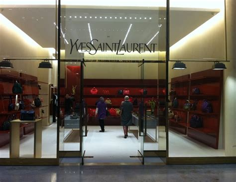 roermond yves saint laurent|outlet roermond zwilling.